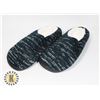 Image 1 : WOMENS BATH SLIPPERS SIZE L