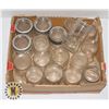 Image 1 : FLAT OF 17 MASON JARS