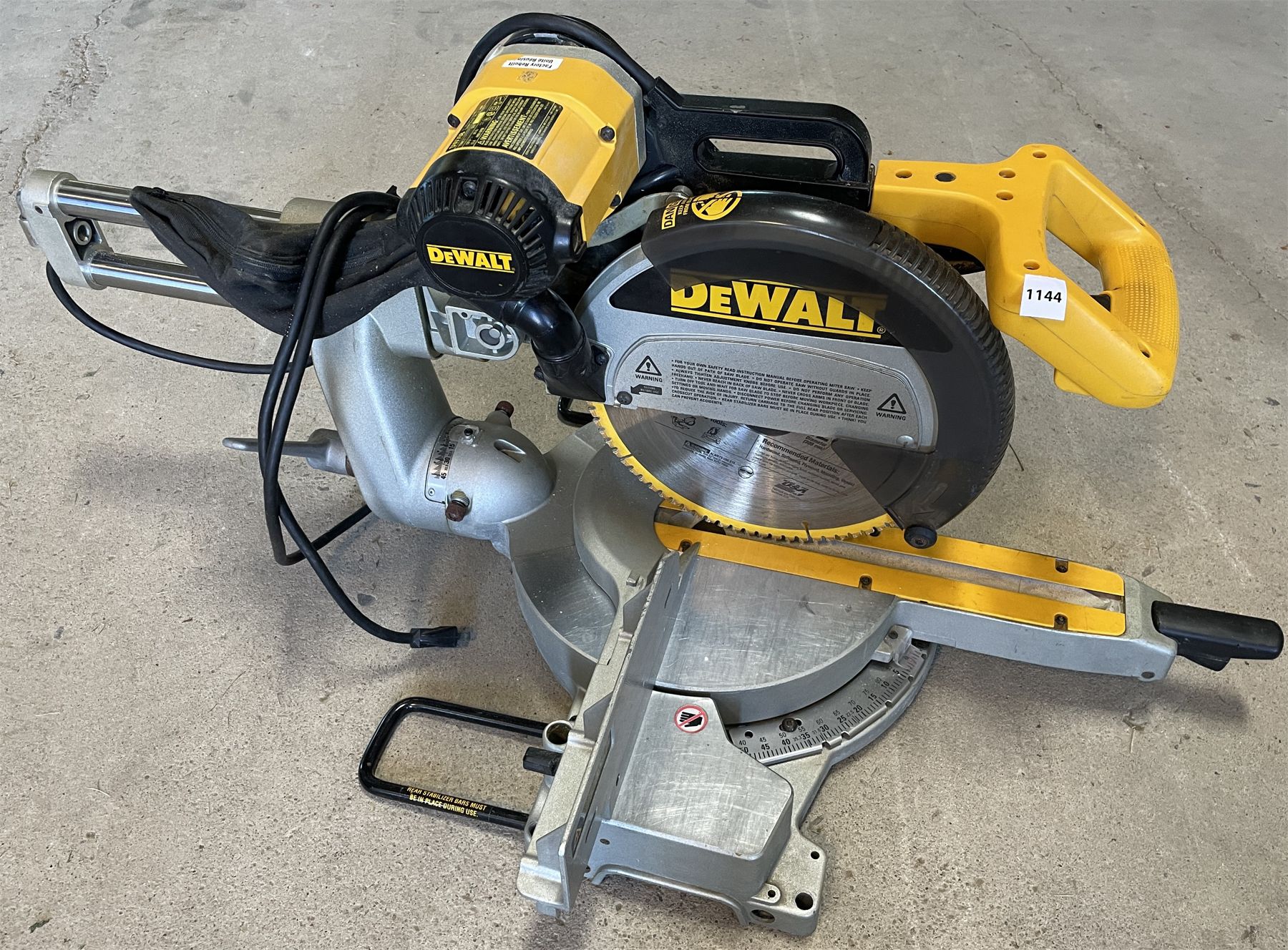 DEWALT 12 INCH COMPOUND, DOUBLE BEVEL MITER SAW
