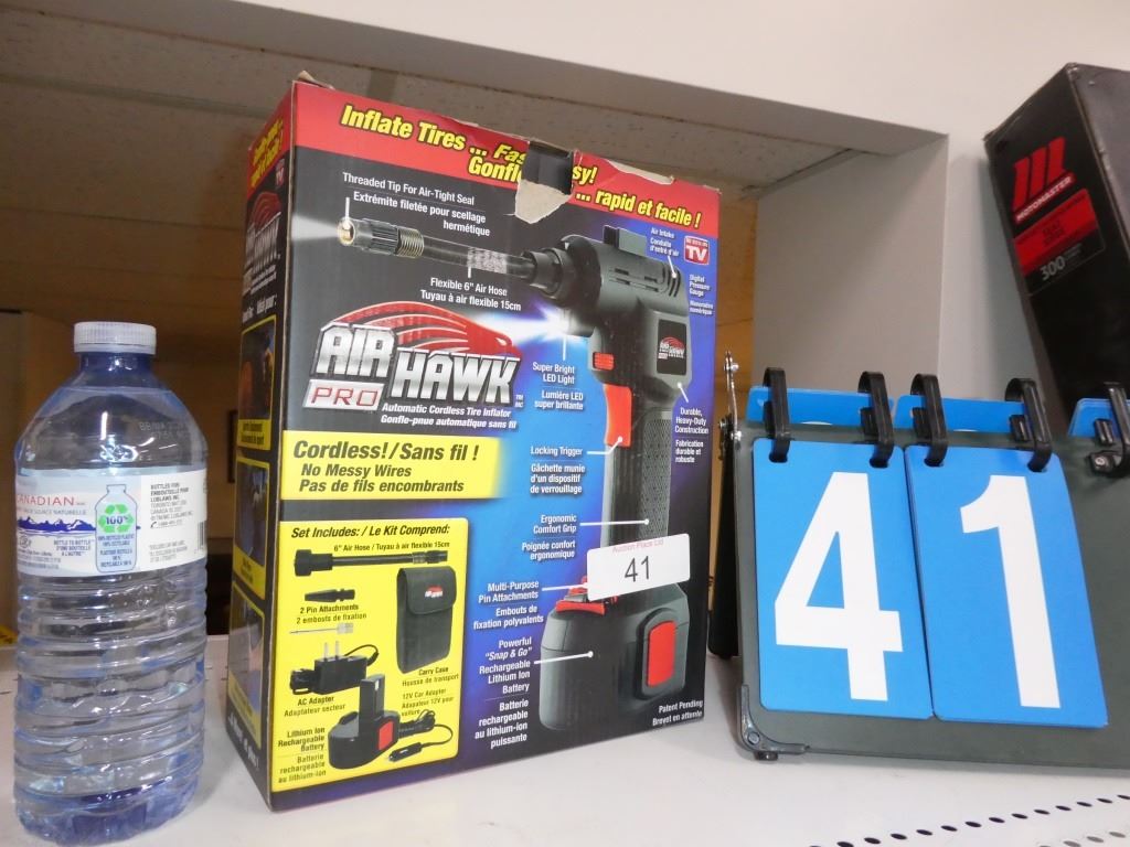 Airhawk Pro automatic cordless tire inflator