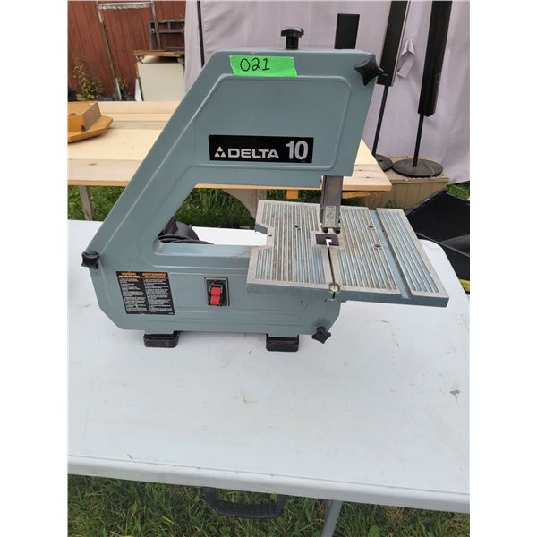 DELTA  10 Bandsaw