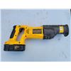 Image 2 : DeWALT Variable Speed Reciprocating Saw