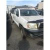 Image 2 : *TOW* 2007 TOYOTA TACOMA, 2 DR PU, WHITE, VIN# 5TETX22N17Z374110