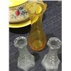 Image 8 : WELL-CRAFTED BRILLIANT YELLOW MEXICAN CERAMICS & YELLOW GLASS VASE (SEE PHOTOS).