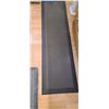 Image 8 : MATS AND LAUNDRY BIN