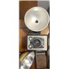 Image 6 : VINTAGE CAMERA LOT: BROWNIE TARGET 6-16, -20, BROWNIE BULLS EYE (KODAK), ACTUS, HAWKEYE FLASHON. EIG