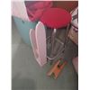 Image 2 : BAG OF WOOL BLANKETS, STOOL, HAMPER, HOOKED RUG (NEED REPAIR)