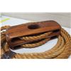 Image 2 : Wooden Block and Tackle