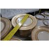 Image 25 : Set of 'Crown Lion Ivory' Fine China, Hutschenreuther Bavaria - Plates, Bowls, etc