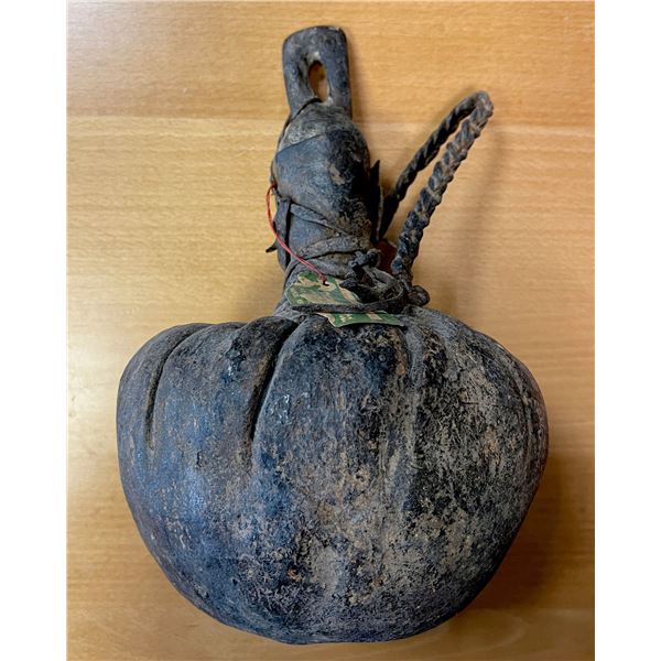 KENYA: water jug (917g), VF