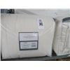 Image 1 : 4-Threshold Queen White Quilt - 4 X $