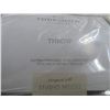 Image 2 : 9-Threshold Throw Blankets - 9 X $