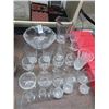Image 1 : Lot of Crystal Bowl, Vase, Picture & Stemware