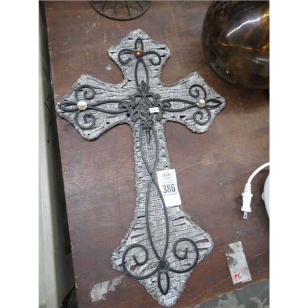 Decorative Metal/Rattan Cross Wall Décor