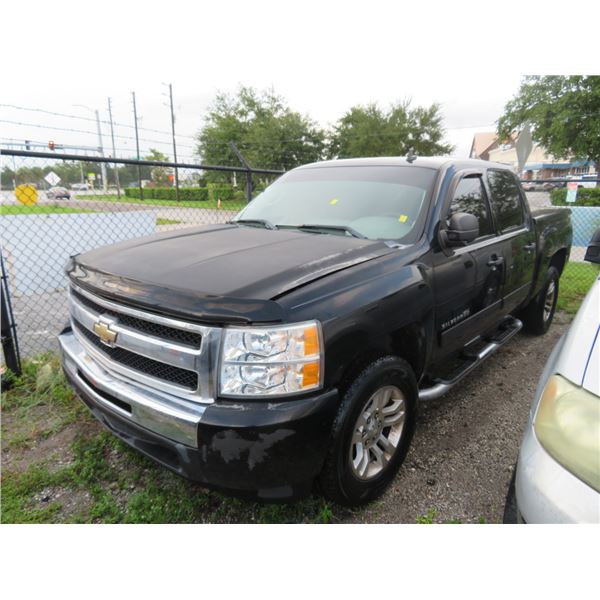 2011 Chevy Silverado 1500 LS Crew Cab S/B P/U