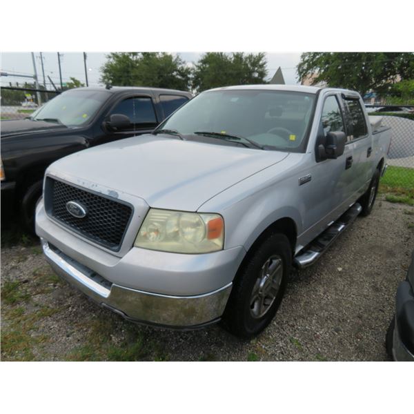 2004 Ford F150 XLT Triton Crew Cab S/B P/U