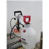 Image 1 : HDX Pump Sprayer (2)