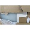 Image 3 : Lot of White Door & Grand Bi-Fold w/Lite