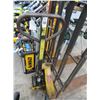 Image 2 : All American Pallet Jack w/Safety Cage