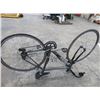 Image 3 : Black Scott 16 Speed Bike