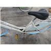 Image 3 : White Main Street Bike