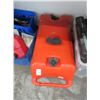 Image 1 : Dura Max 4 Gallon Fuel Lugger