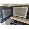 Image 2 : Panasonic Inverter Microwave