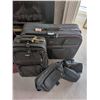 Image 1 : Set of 4 Suitcases