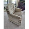 Image 2 : Cloth Armchair