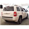 Image 13 : A12D --  2008 JEEP PATRIOT LTD 4X4, White, 228252 KM  "NO RESERVE"
