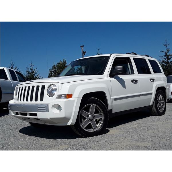 A12D --  2008 JEEP PATRIOT LTD 4X4, White, 228252 KM  "NO RESERVE"