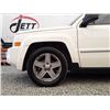Image 25 : A12D --  2008 JEEP PATRIOT LTD 4X4, White, 228252 KM  "NO RESERVE"