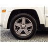 Image 26 : A12D --  2008 JEEP PATRIOT LTD 4X4, White, 228252 KM  "NO RESERVE"