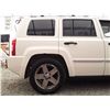 Image 31 : A12D --  2008 JEEP PATRIOT LTD 4X4, White, 228252 KM  "NO RESERVE"