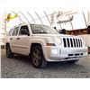 Image 8 : A12D --  2008 JEEP PATRIOT LTD 4X4, White, 228252 KM  "NO RESERVE"