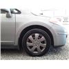 Image 24 : B4 --  2009 NISSAN VERSA S , Silver, 200416 KM