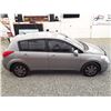 Image 9 : B4 --  2009 NISSAN VERSA S , Silver, 200416 KM