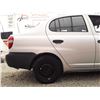 Image 26 : A1 --  2000 TOYOTA ECHO, Grey, 223441 KM    "NO RESERVE"