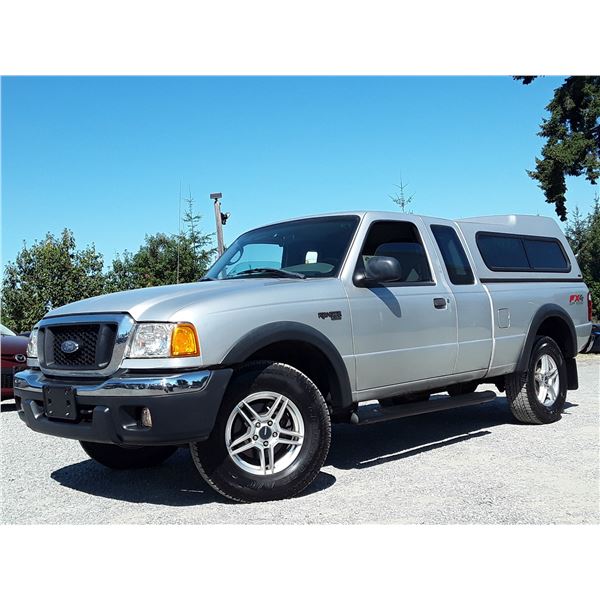 C6C --  2004 FORD RANGER EXT CAB FX4 4X4, Grey, 88833 KM