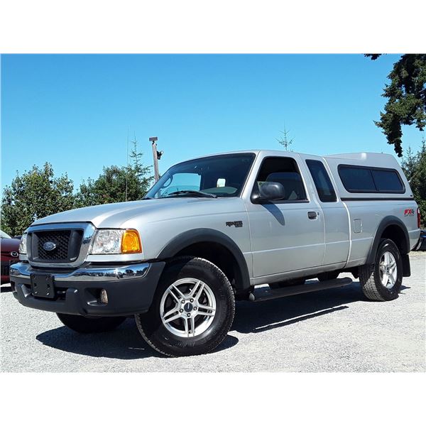 C6C --  2004 FORD RANGER EXT CAB FX4 4X4, Grey, 88833 KM