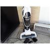 Image 2 : eureka light speed cordless vacuum with charger & heater