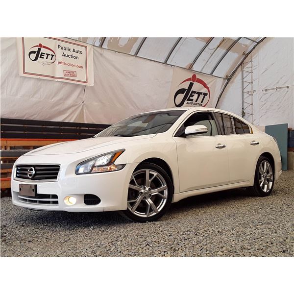 C6A --  2012 NISSAN MAXIMA S, White, 173 408 KM's