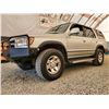 Image 2 : D5 --  2000 TOYOTA 4 RUNNER SR5 4X4, Grey, 226 115 KM
