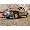 Image 2 : G4 --  2006 GMC NEW SIERRA 1500 4X4 CREW CAB, , 231 592 KM