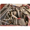 Image 42 : F6 --  2004 FORD F350 SRW SUPER DUTY 4X4 CREW CAB, Red, 207 812 KM