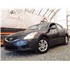 Image 2 : C1 --  2010 NISSAN ALTIMA, Grey, 220 246 KM