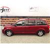 Image 21 : D2 --  2011 DODGE GRAND CARAVAN EXPRESS, Red, 144 583 KM