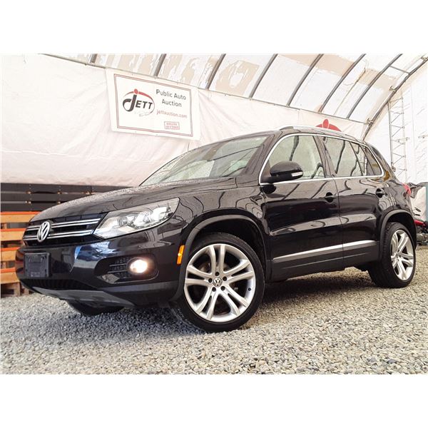 C6A --  2012 VOLKSWAGEN TIGUAN S AWD, Black, 196 989 KM