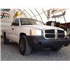 Image 7 : A12G --  2005 DODGE DAKOTA ST, White, 250 302 KM   "NO RESERVE"