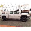 Image 10 : A7 --  2003 CHEVROLET SILVERADO 2500 HD CREW CAB 4X4, White, 362948 KM